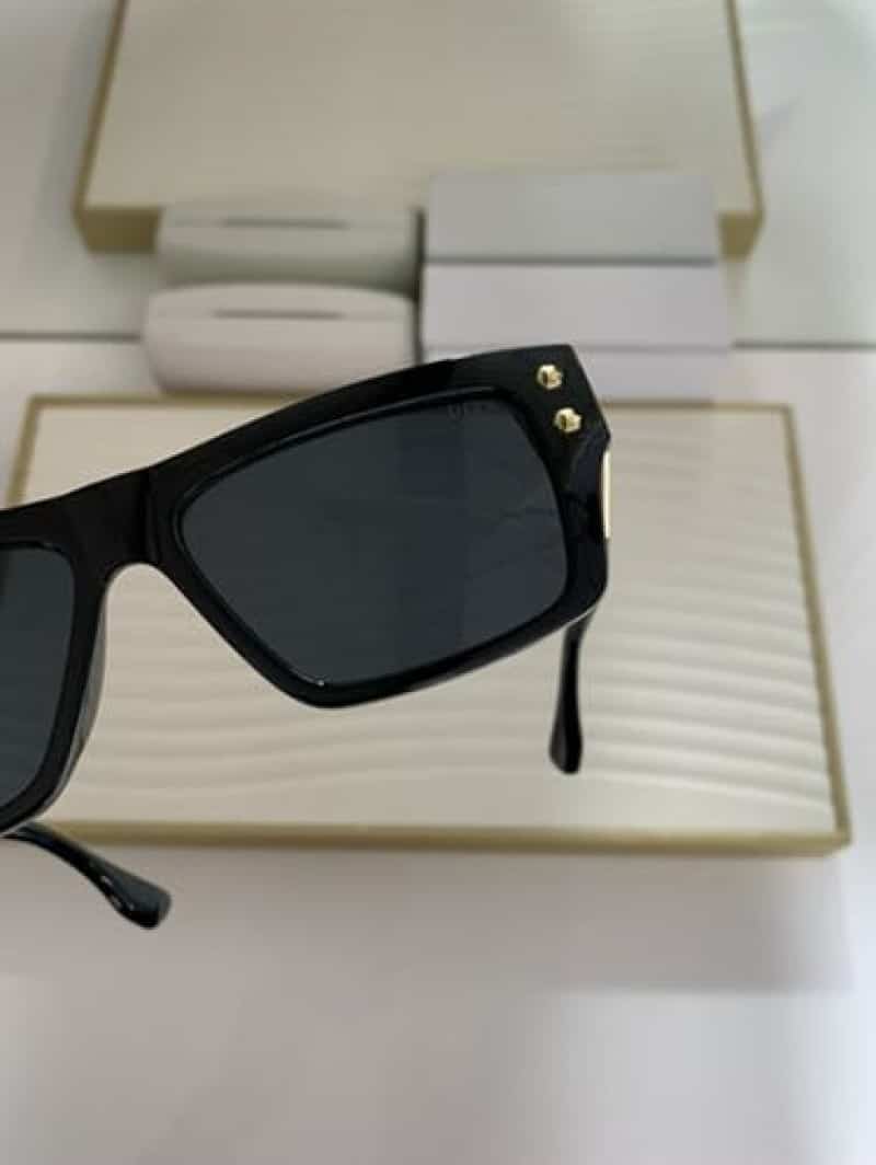 Dita_1001_black_gold