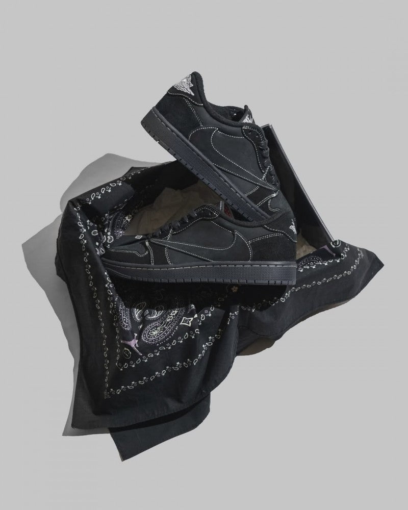 Nikee Air Jordan 1 Low X Travis Scott phantom black