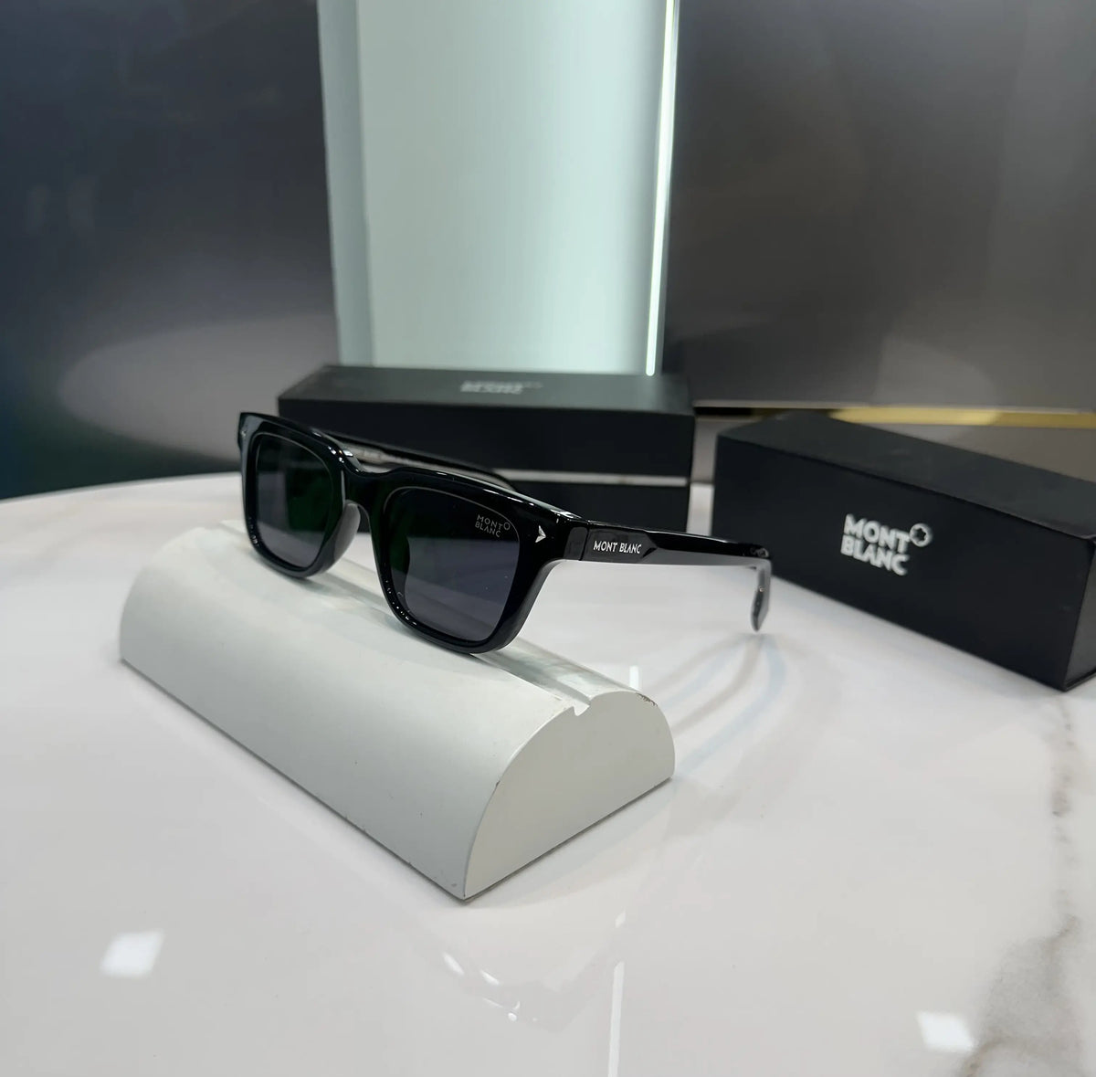 Mont Blanc All Black Glossy Premium Shades 33