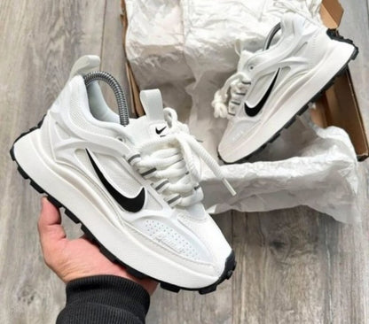 Nikee Bailleli Platform Sneaker White