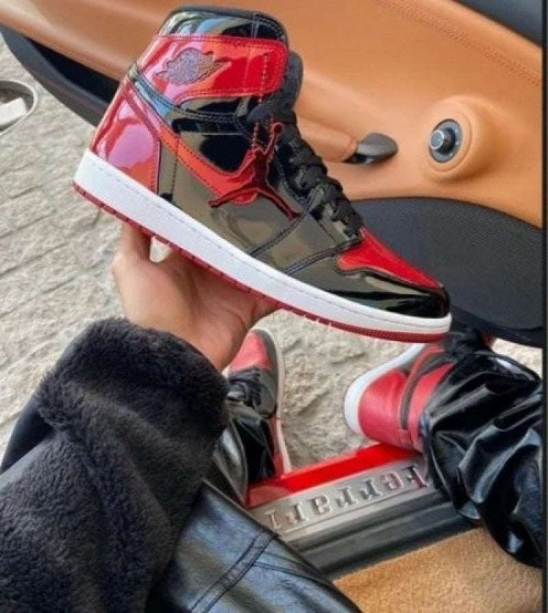 Nike Air Jordan Retro 1 High Patent Bred