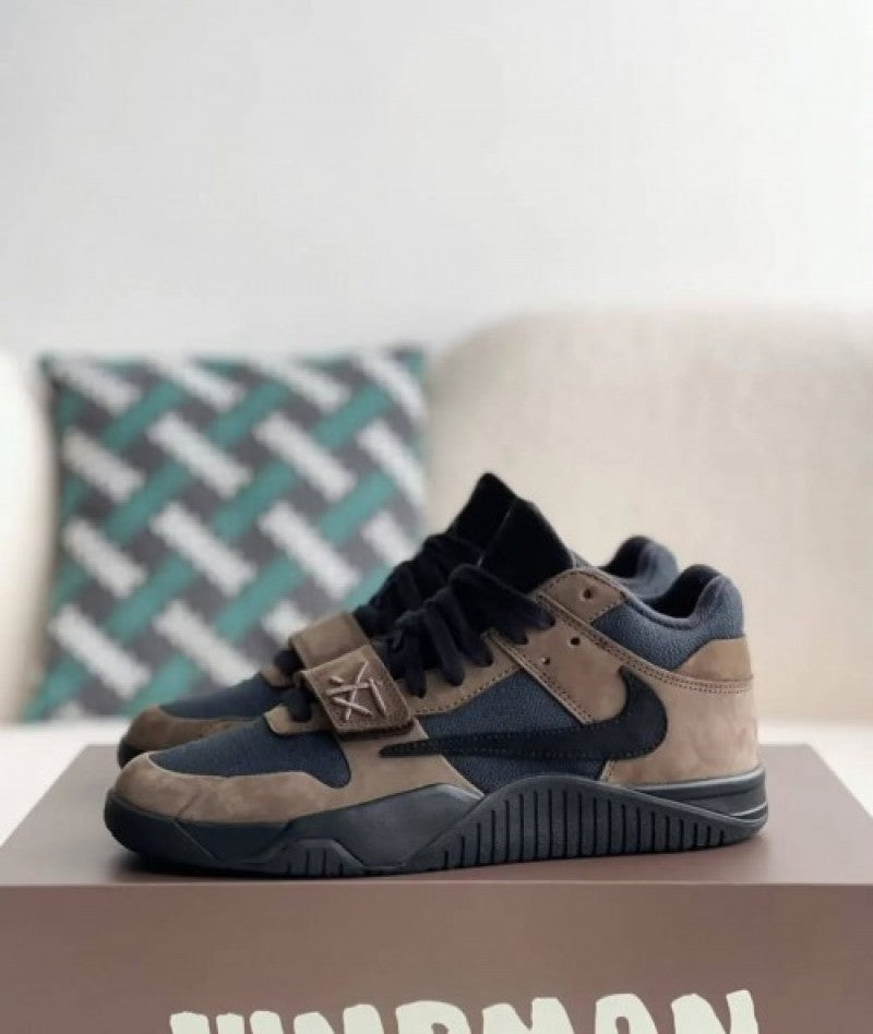 NIKEE AIR JORDAN TRAVIS SCOTT JUMPMAN JACK DARK MOCHA