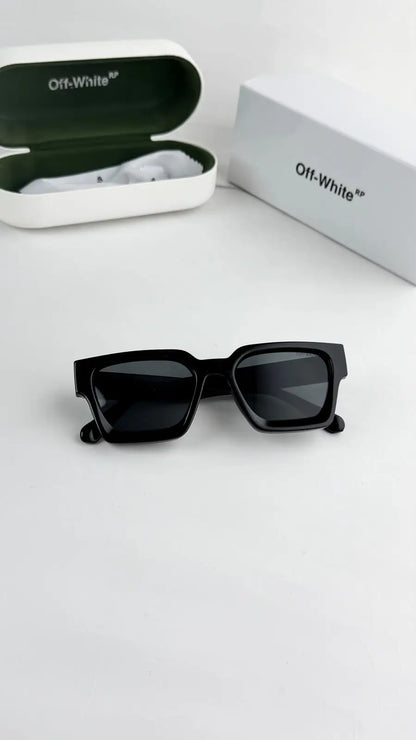 Off_white_full_black
