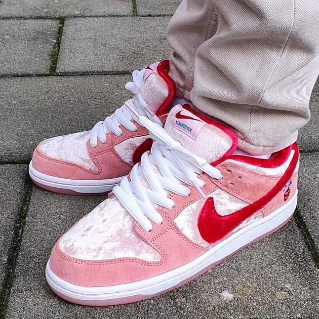 NK. Dunk Low Strange Love