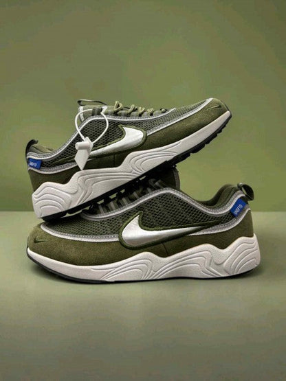NK. Undefeated X Air Zoom Spiridon White and Green
