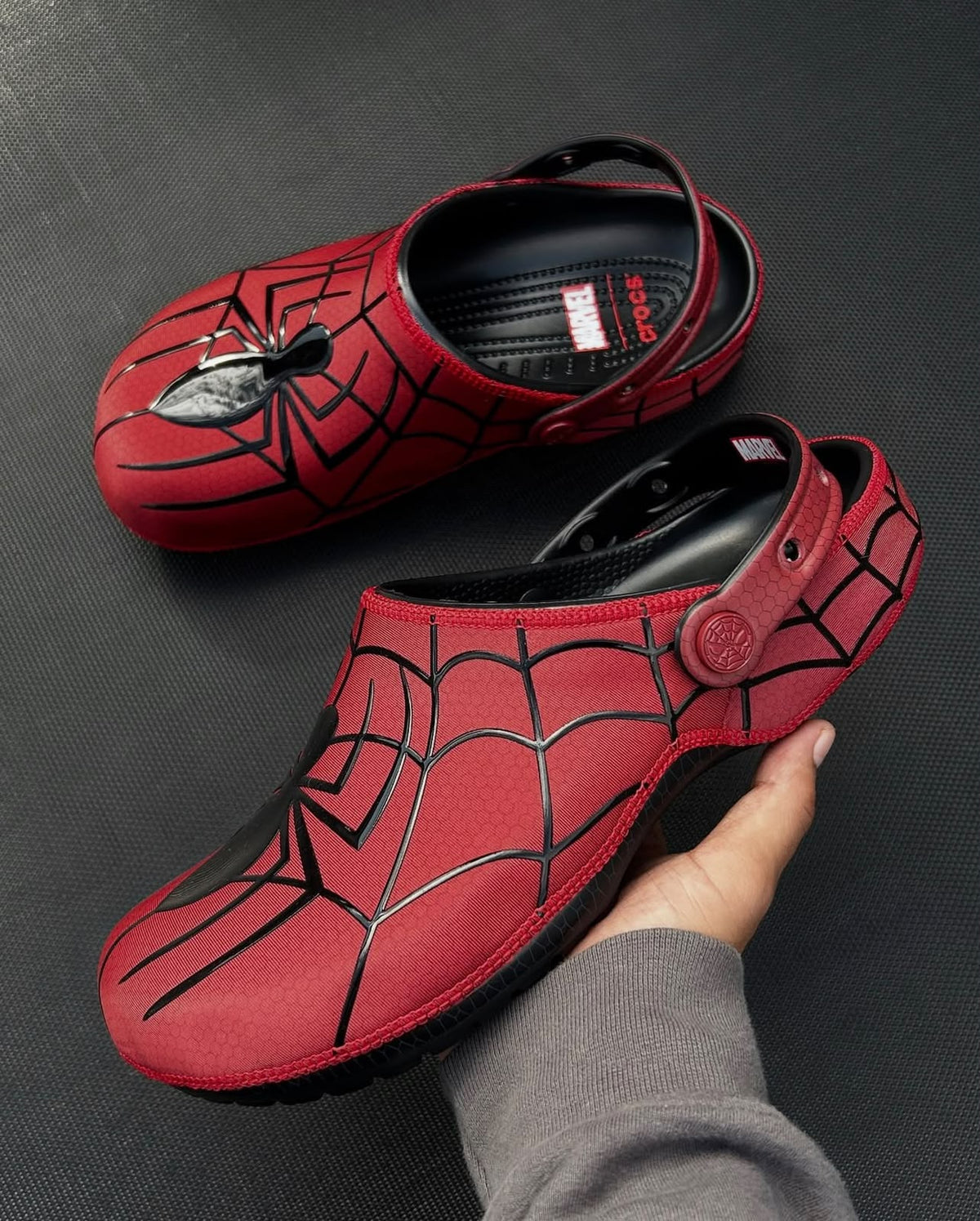Crocs x Marvel Spider Neo Classic