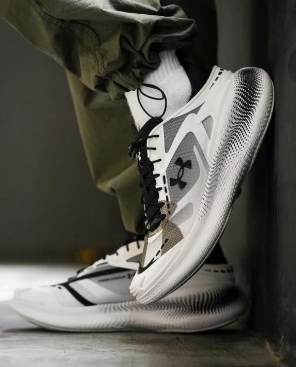 UNDARM. Echo Slipspeed White Black